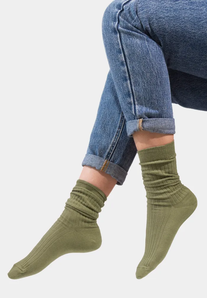 Khaki socks made of organic cotton with wide stripes