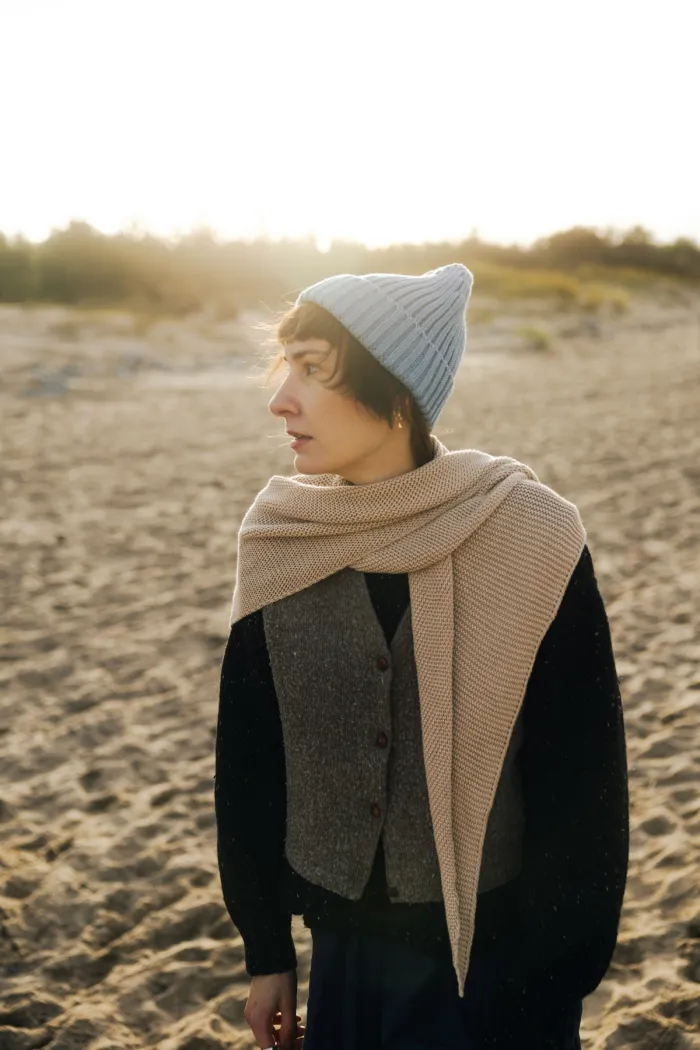 Beige organic cotton jacquard shawl