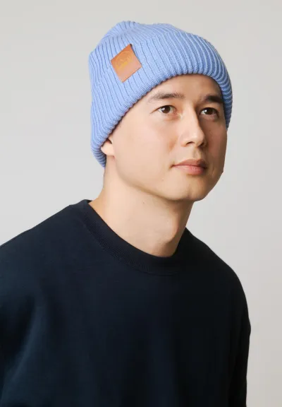 Sky-blue organic cotton winter beanie